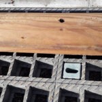 Stop-roues bois - installation avec pièce de guidage