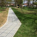 Brandweg - roosters met gazon en klinkers - 2015